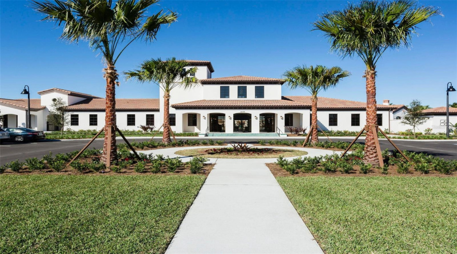 KISSIMMEE, Florida 34747, 7 Bedrooms Bedrooms, ,5 BathroomsBathrooms,Residential,For Sale,QIN,0,MFRO6353019