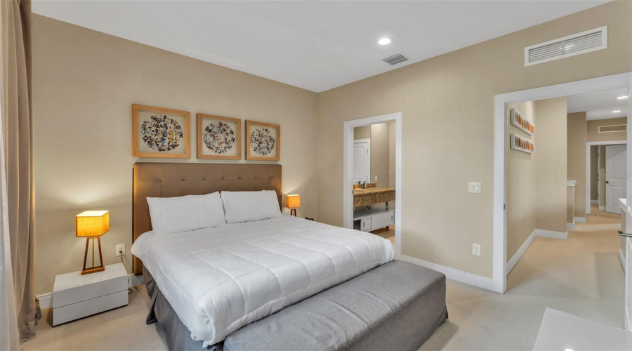 2nd primary bedroom