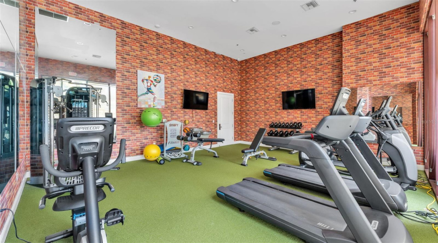 KISSIMMEE, Florida 34747, 4 Bedrooms Bedrooms, ,4 BathroomsBathrooms,Residential,For Sale,BRASILIA,0,MFRTB8439150