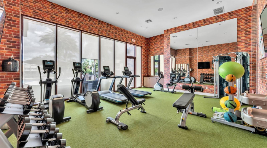 KISSIMMEE, Florida 34747, 4 Bedrooms Bedrooms, ,4 BathroomsBathrooms,Residential,For Sale,BRASILIA,0,MFRTB8439150