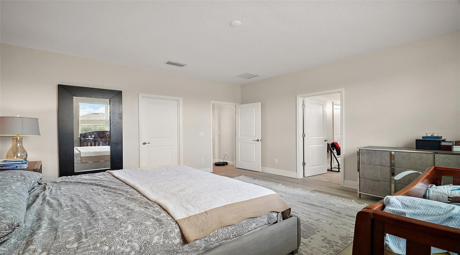DAVENPORT, Florida 33897, 5 Bedrooms Bedrooms, ,2 BathroomsBathrooms,Residential,For Sale,CARMELA,0,MFRG5103453