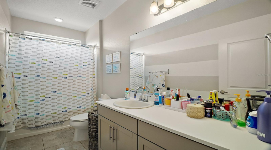 DAVENPORT, Florida 33897, 5 Bedrooms Bedrooms, ,2 BathroomsBathrooms,Residential,For Sale,CARMELA,0,MFRG5103453