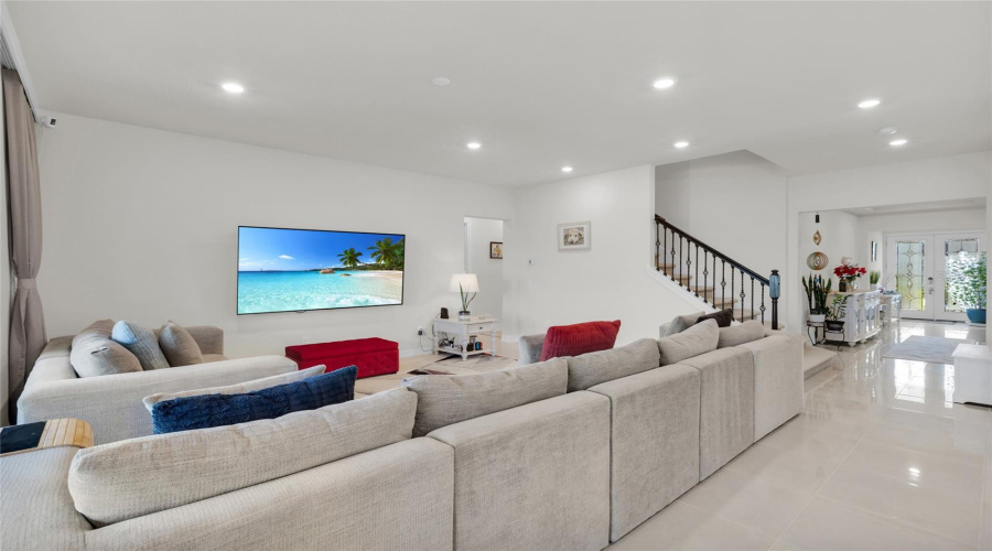 ORLANDO, Florida 32836, 6 Bedrooms Bedrooms, ,4 BathroomsBathrooms,Residential,For Sale,WANDERING,0,MFRO6353421