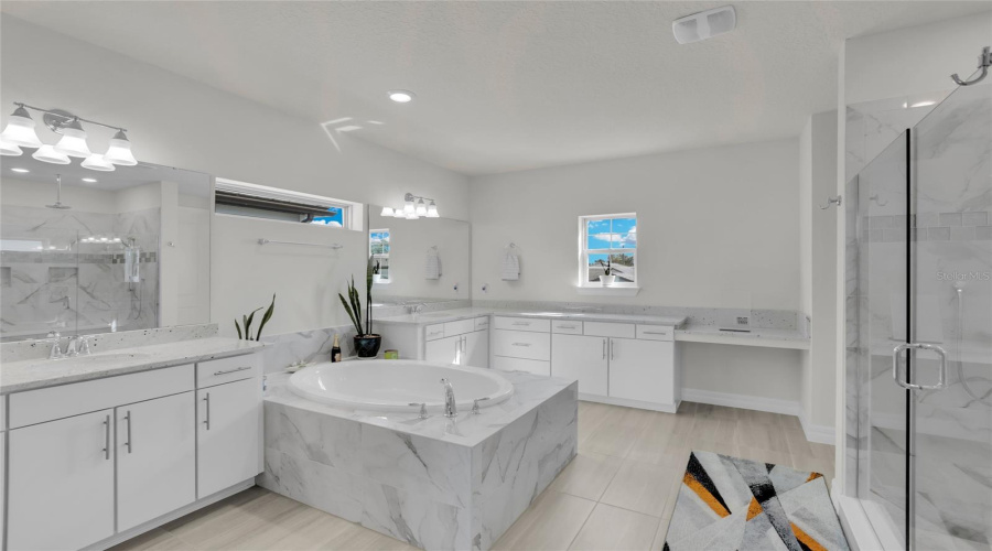 ORLANDO, Florida 32836, 6 Bedrooms Bedrooms, ,4 BathroomsBathrooms,Residential,For Sale,WANDERING,0,MFRO6353421