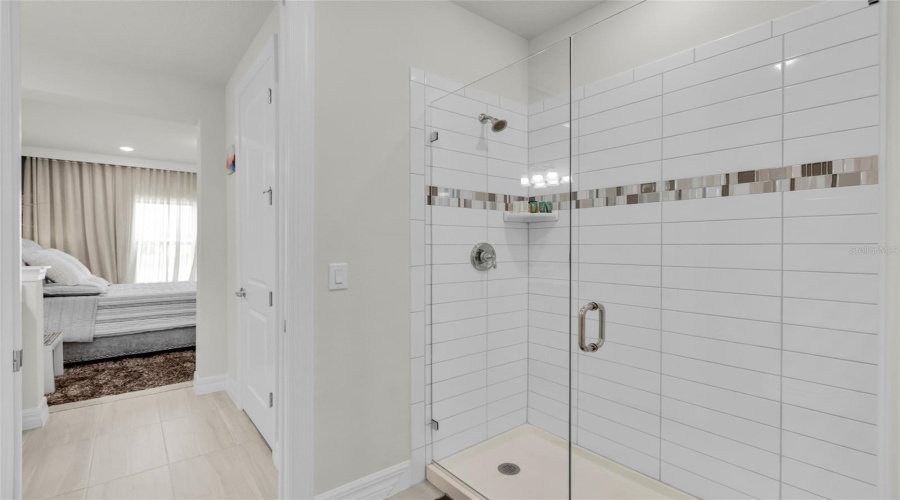 ORLANDO, Florida 32836, 6 Bedrooms Bedrooms, ,4 BathroomsBathrooms,Residential,For Sale,WANDERING,0,MFRO6353421