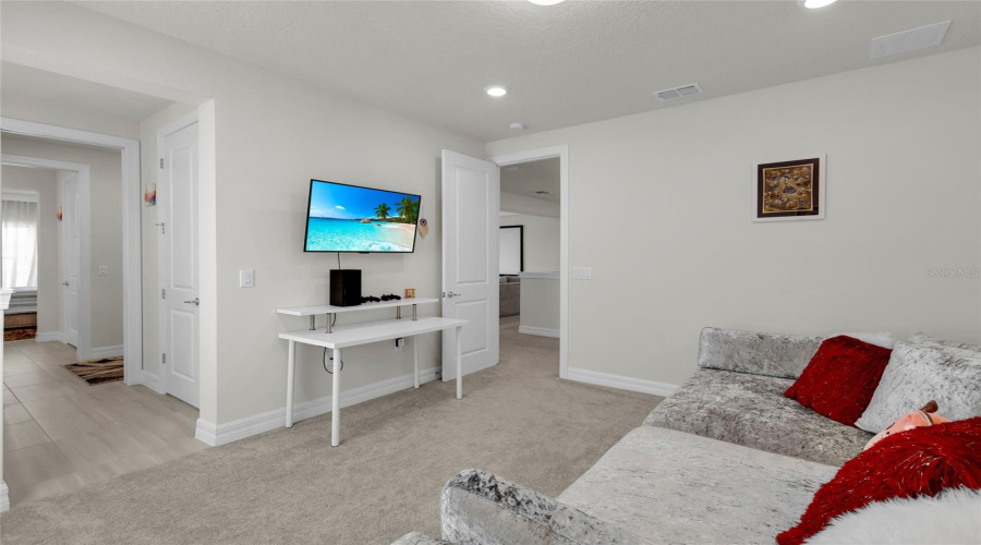 ORLANDO, Florida 32836, 6 Bedrooms Bedrooms, ,4 BathroomsBathrooms,Residential,For Sale,WANDERING,0,MFRO6353421