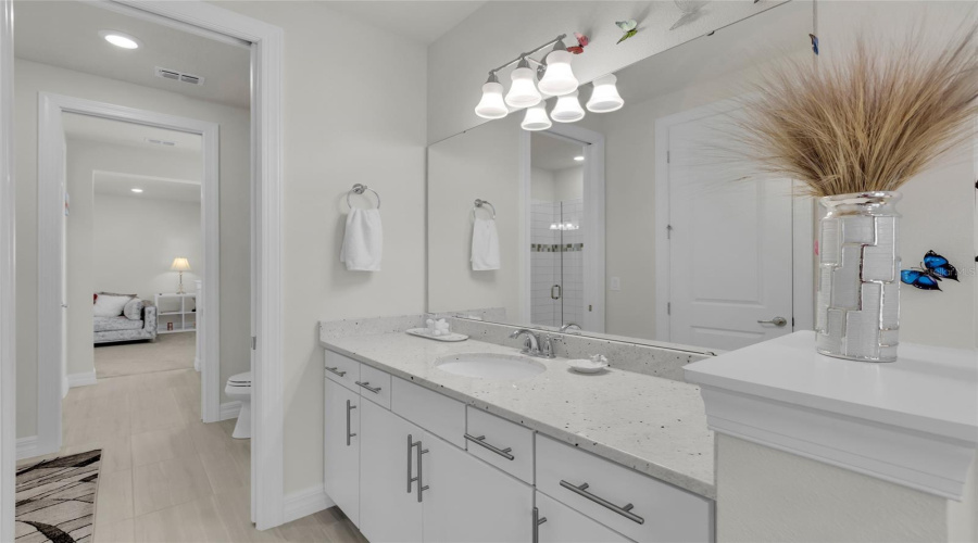ORLANDO, Florida 32836, 6 Bedrooms Bedrooms, ,4 BathroomsBathrooms,Residential,For Sale,WANDERING,0,MFRO6353421