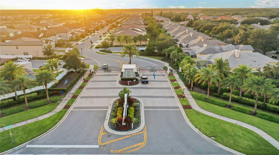 ORLANDO, Florida 32836, 6 Bedrooms Bedrooms, ,4 BathroomsBathrooms,Residential,For Sale,WANDERING,0,MFRO6353421