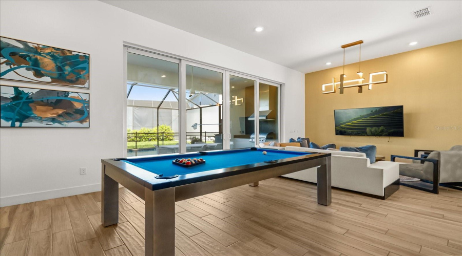 DAVENPORT, Florida 33837, 6 Bedrooms Bedrooms, ,4 BathroomsBathrooms,Residential,For Sale,OAK CREEK,0,MFRO6353317