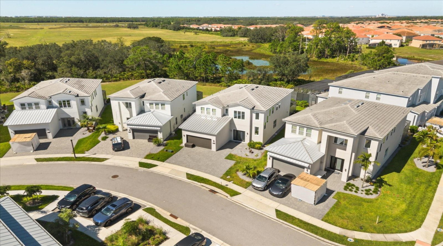 DAVENPORT, Florida 33837, 6 Bedrooms Bedrooms, ,4 BathroomsBathrooms,Residential,For Sale,OAK CREEK,0,MFRO6353317