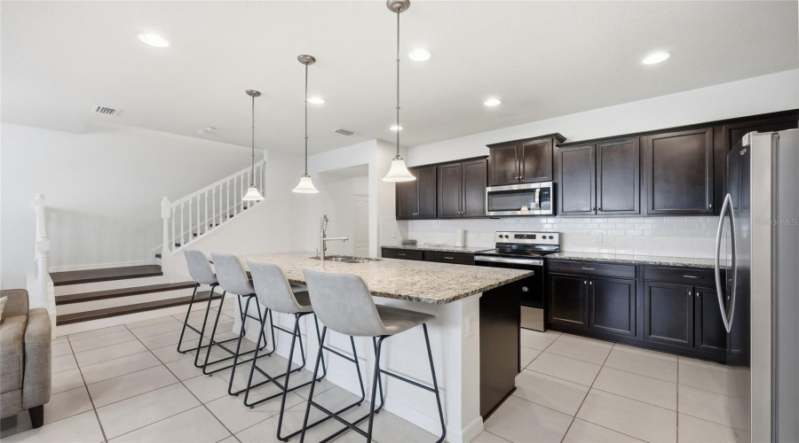 KISSIMMEE, Florida 34747, 5 Bedrooms Bedrooms, ,4 BathroomsBathrooms,Residential,For Sale,SYDNEY,0,MFRO6353549