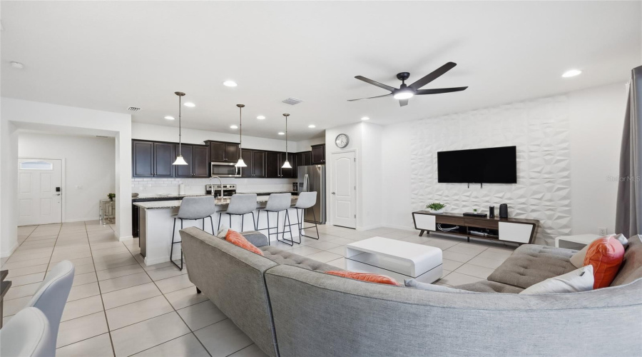 KISSIMMEE, Florida 34747, 5 Bedrooms Bedrooms, ,4 BathroomsBathrooms,Residential,For Sale,SYDNEY,0,MFRO6353549