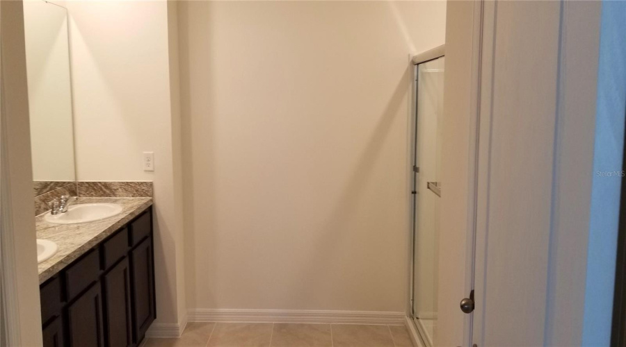 DAVENPORT, Florida 33837, 5 Bedrooms Bedrooms, ,3 BathroomsBathrooms,Residential,For Sale,ROSYDALE,0,MFRS5136492