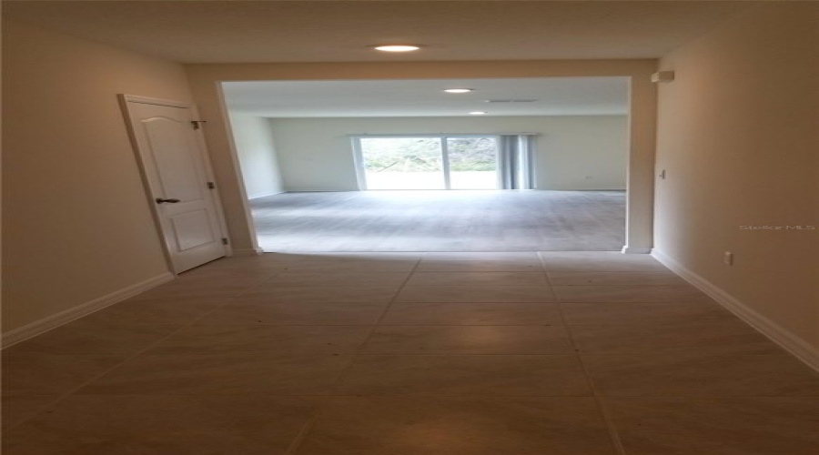 DAVENPORT, Florida 33837, 5 Bedrooms Bedrooms, ,3 BathroomsBathrooms,Residential,For Sale,ROSYDALE,0,MFRS5136492