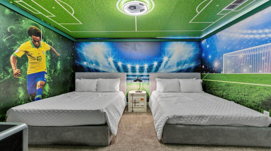 KISSIMMEE, Florida 34746, 8 Bedrooms Bedrooms, ,5 BathroomsBathrooms,Residential,For Sale,STOREY COVE,0,MFRO6353541
