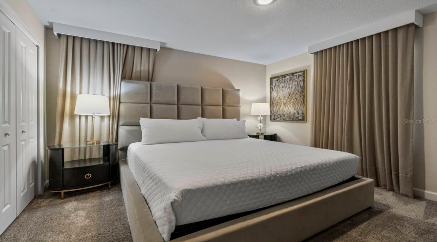 KISSIMMEE, Florida 34746, 8 Bedrooms Bedrooms, ,5 BathroomsBathrooms,Residential,For Sale,STOREY COVE,0,MFRO6353541