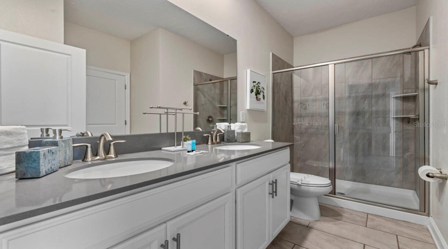 KISSIMMEE, Florida 34746, 8 Bedrooms Bedrooms, ,5 BathroomsBathrooms,Residential,For Sale,STOREY COVE,0,MFRO6353541