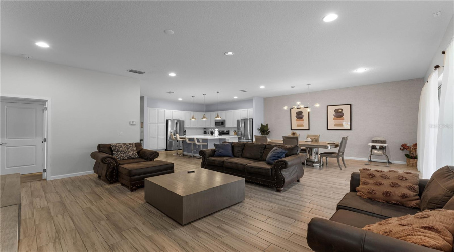 KISSIMMEE, Florida 34746, 12 Bedrooms Bedrooms, ,11 BathroomsBathrooms,Residential,For Sale,MARCELLO,0,MFRO6290273