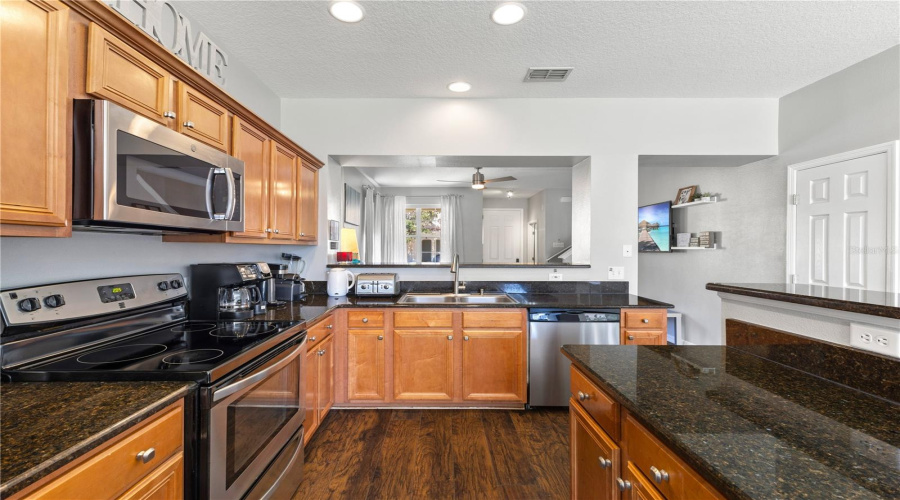 KISSIMMEE, Florida 34747, 3 Bedrooms Bedrooms, ,2 BathroomsBathrooms,Residential,For Sale,LONG ISLAND,0,MFRO6352773