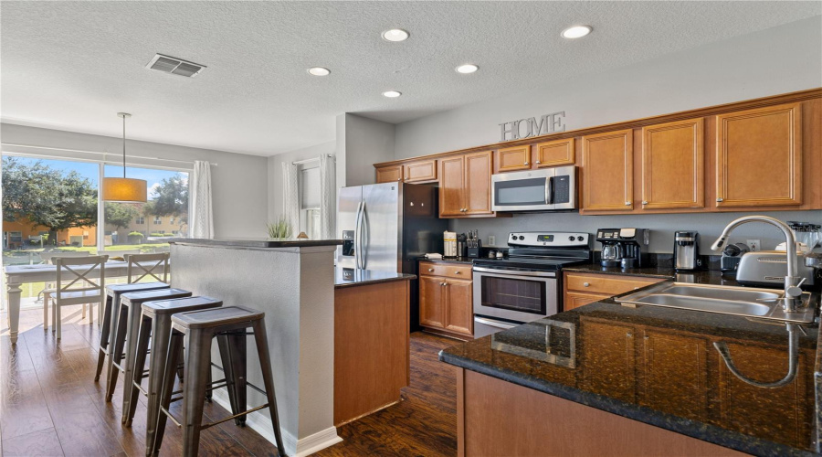 KISSIMMEE, Florida 34747, 3 Bedrooms Bedrooms, ,2 BathroomsBathrooms,Residential,For Sale,LONG ISLAND,0,MFRO6352773