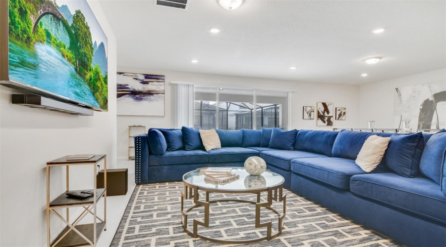 DAVENPORT, Florida 33897, 10 Bedrooms Bedrooms, ,8 BathroomsBathrooms,Residential,For Sale,MAHALO,0,MFRO6353705