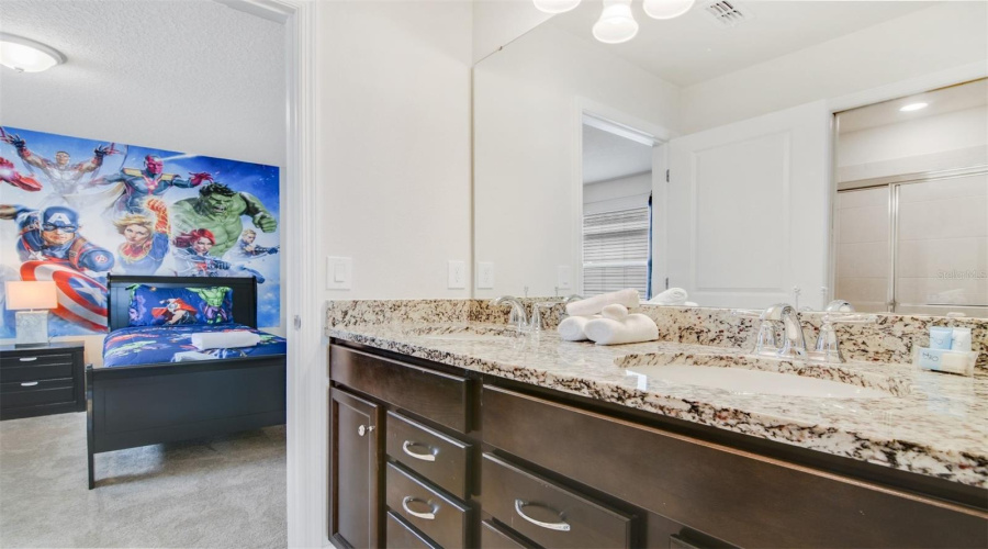 DAVENPORT, Florida 33897, 10 Bedrooms Bedrooms, ,8 BathroomsBathrooms,Residential,For Sale,MAHALO,0,MFRO6353705