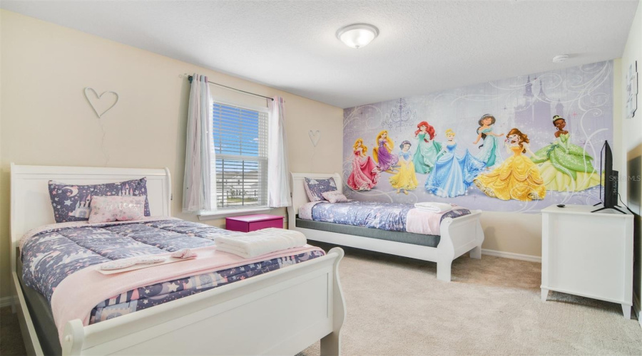 DAVENPORT, Florida 33897, 10 Bedrooms Bedrooms, ,8 BathroomsBathrooms,Residential,For Sale,MAHALO,0,MFRO6353705