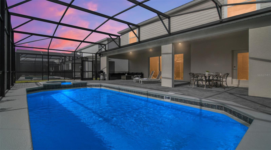 DAVENPORT, Florida 33897, 10 Bedrooms Bedrooms, ,8 BathroomsBathrooms,Residential,For Sale,MAHALO,0,MFRO6353705