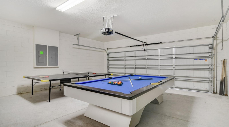 DAVENPORT, Florida 33897, 10 Bedrooms Bedrooms, ,8 BathroomsBathrooms,Residential,For Sale,MAHALO,0,MFRO6353705