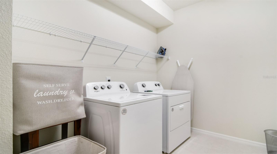 DAVENPORT, Florida 33897, 10 Bedrooms Bedrooms, ,8 BathroomsBathrooms,Residential,For Sale,MAHALO,0,MFRO6353705