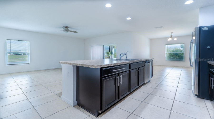 DAVENPORT, Florida 33837, 4 Bedrooms Bedrooms, ,3 BathroomsBathrooms,Residential,For Sale,ANNABELLE,0,MFRS5135897