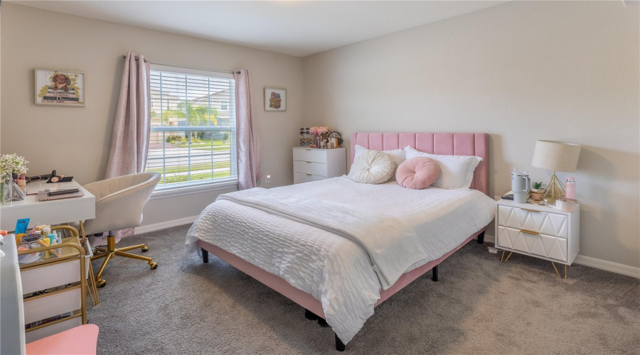 DAVENPORT, Florida 33837, 4 Bedrooms Bedrooms, ,2 BathroomsBathrooms,Residential,For Sale,SYDNEY,0,MFRS5136808