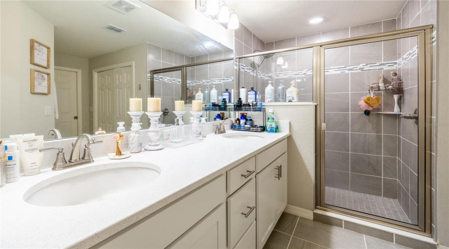 DAVENPORT, Florida 33837, 4 Bedrooms Bedrooms, ,2 BathroomsBathrooms,Residential,For Sale,SYDNEY,0,MFRS5136808