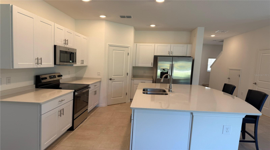 KISSIMMEE, Florida 34746, 3 Bedrooms Bedrooms, ,2 BathroomsBathrooms,Residential,For Sale,CIRCLE HOOK ST,0,MFRO6352951