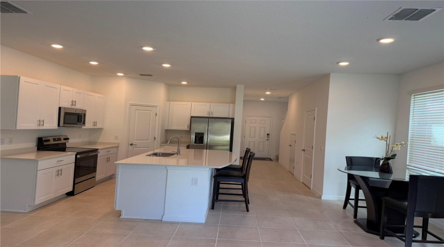 KISSIMMEE, Florida 34746, 3 Bedrooms Bedrooms, ,2 BathroomsBathrooms,Residential,For Sale,CIRCLE HOOK ST,0,MFRO6352951