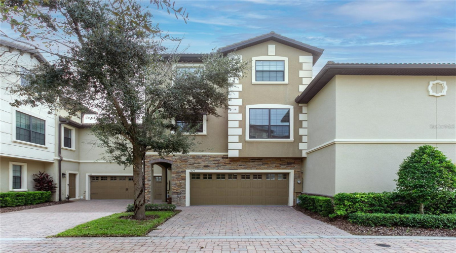DAVENPORT, Florida 33896, 4 Bedrooms Bedrooms, ,4 BathroomsBathrooms,Residential,For Sale,SHINNECOCK HILLS,0,MFRS5136678