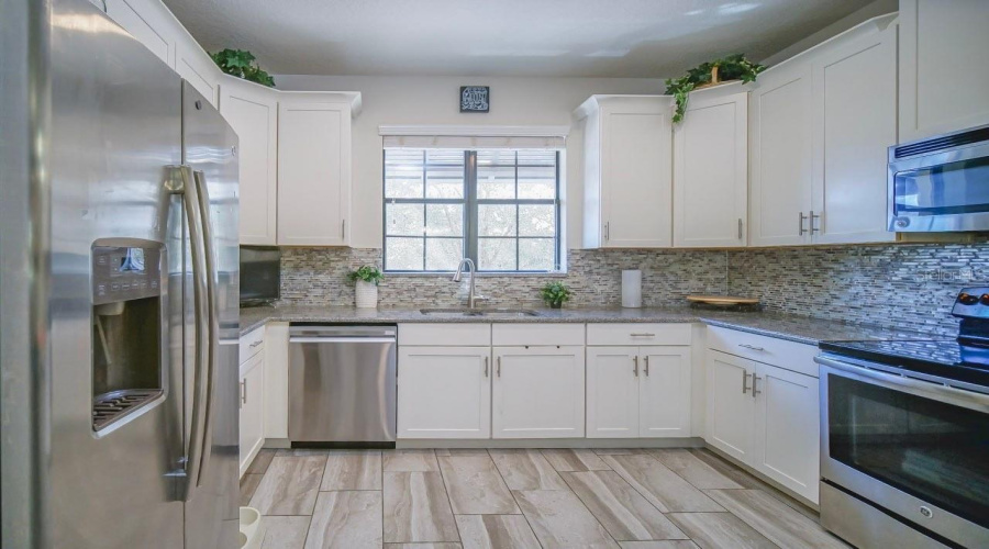 DAVENPORT, Florida 33896, 4 Bedrooms Bedrooms, ,4 BathroomsBathrooms,Residential,For Sale,SHINNECOCK HILLS,0,MFRS5136678