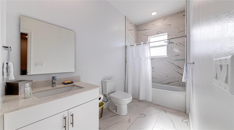 DAVENPORT, Florida 33896, 5 Bedrooms Bedrooms, ,4 BathroomsBathrooms,Residential,For Sale,TRIKOMO,0,MFRO6353858