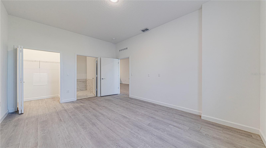 DAVENPORT, Florida 33896, 5 Bedrooms Bedrooms, ,4 BathroomsBathrooms,Residential,For Sale,FAMAGUSTA,0,MFRO6353835