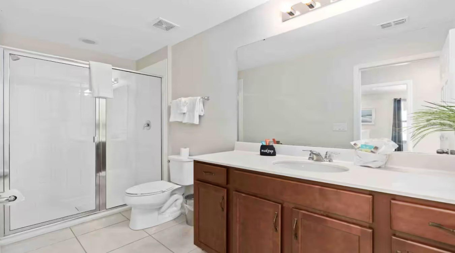 KISSIMMEE, Florida 34747, 5 Bedrooms Bedrooms, ,4 BathroomsBathrooms,Residential,For Sale,CAREY PALM,0,MFRO6352447
