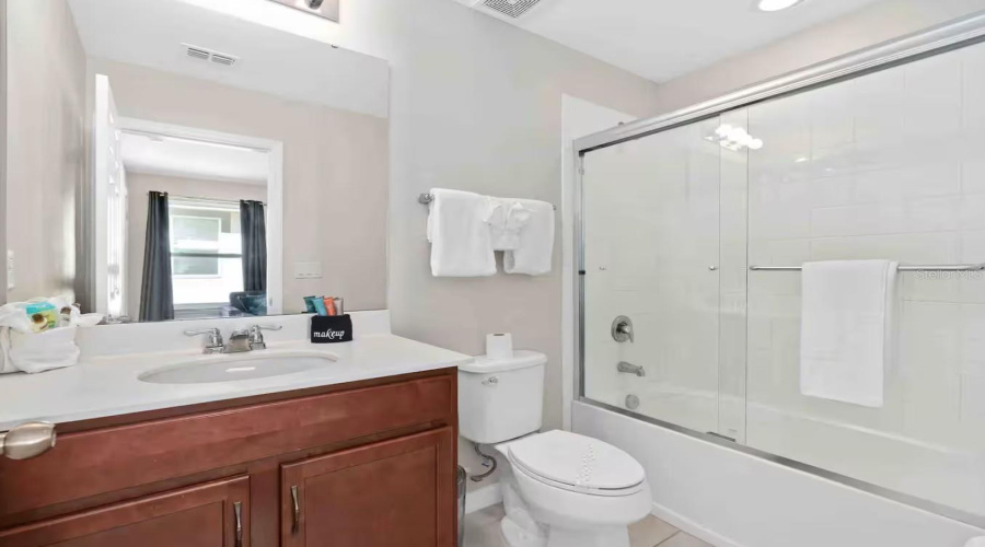 KISSIMMEE, Florida 34747, 5 Bedrooms Bedrooms, ,4 BathroomsBathrooms,Residential,For Sale,CAREY PALM,0,MFRO6352447