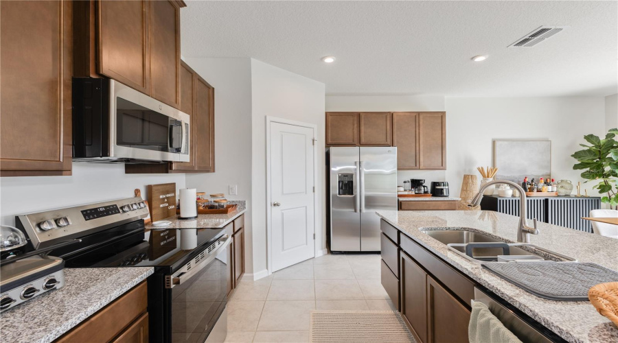 DAVENPORT, Florida 33837, 3 Bedrooms Bedrooms, ,2 BathroomsBathrooms,Residential,For Sale,ORCHID,0,MFRO6352541