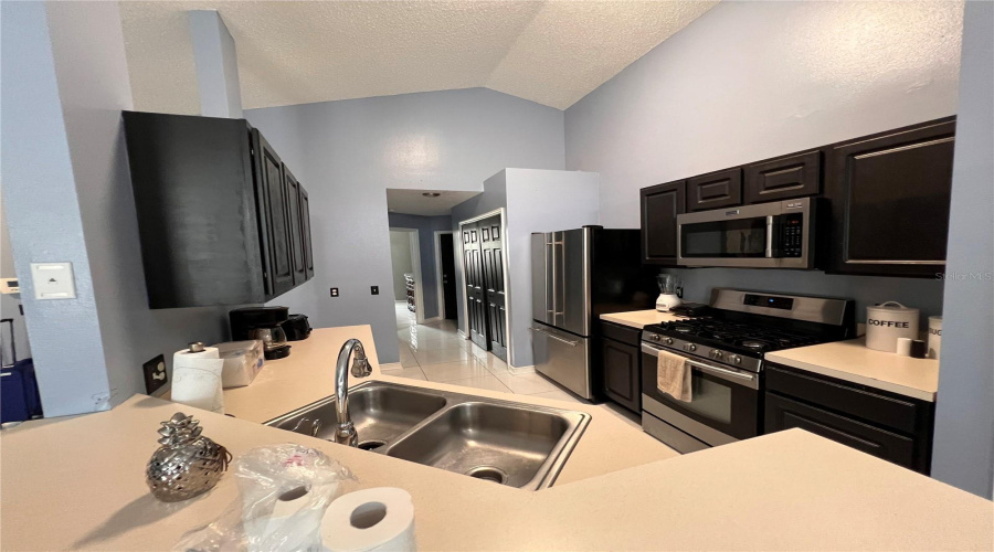 DAVENPORT, Florida 33837, 4 Bedrooms Bedrooms, ,3 BathroomsBathrooms,Residential,For Sale,HIGH POINT,0,MFRO6353115
