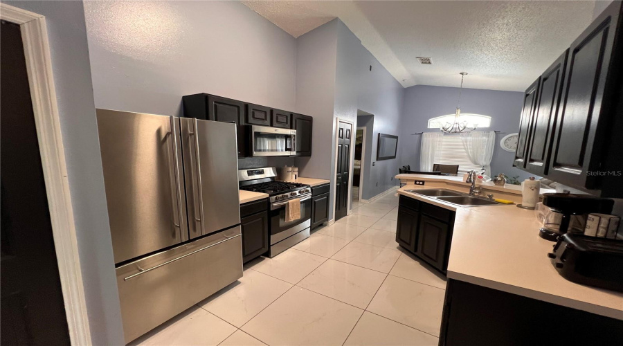 DAVENPORT, Florida 33837, 4 Bedrooms Bedrooms, ,3 BathroomsBathrooms,Residential,For Sale,HIGH POINT,0,MFRO6353115