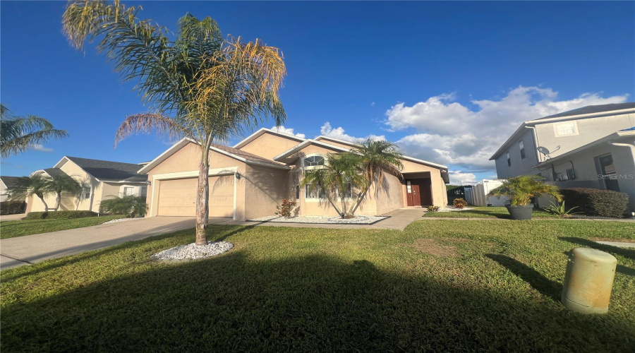 DAVENPORT, Florida 33837, 4 Bedrooms Bedrooms, ,3 BathroomsBathrooms,Residential,For Sale,HIGH POINT,0,MFRO6353115