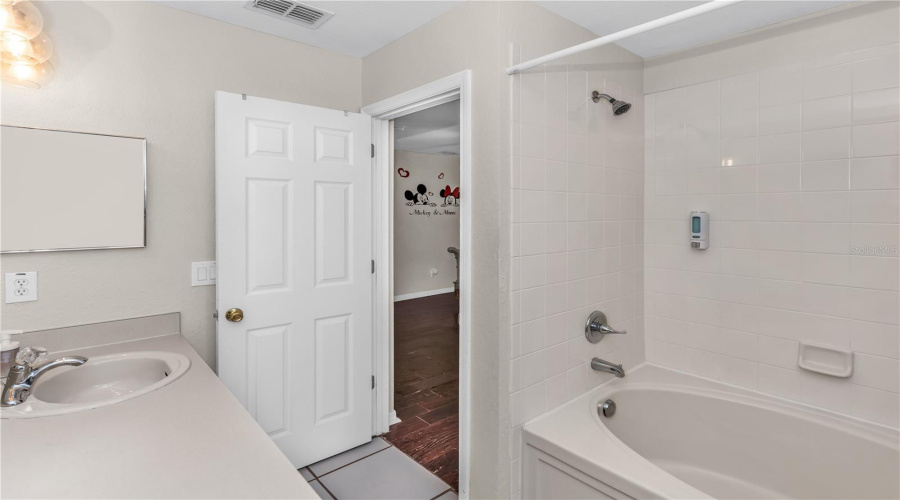 DAVENPORT, Florida 33897, 4 Bedrooms Bedrooms, ,3 BathroomsBathrooms,Residential,For Sale,CALABRIA,0,MFRO6352419
