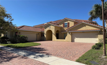 KISSIMMEE, Florida 34746, 5 Bedrooms Bedrooms, ,5 BathroomsBathrooms,Residential,For Sale,DOCKSIDE,0,MFRO6354120