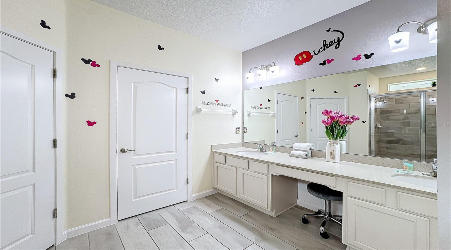 KISSIMMEE, Florida 34746, 15 Bedrooms Bedrooms, ,15 BathroomsBathrooms,Residential,For Sale,SHANTI,0,MFRO6352870