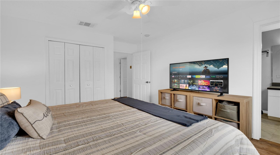 KISSIMMEE, Florida 34746, 3 Bedrooms Bedrooms, ,2 BathroomsBathrooms,Residential,For Sale,VERO BEACH,0,MFRO6354176