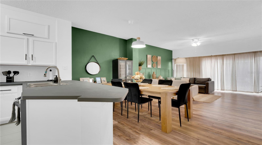 KISSIMMEE, Florida 34746, 3 Bedrooms Bedrooms, ,2 BathroomsBathrooms,Residential,For Sale,VERO BEACH,0,MFRO6354176
